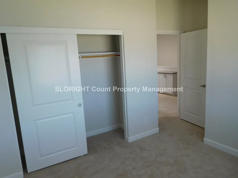 923 Humbert Ave — Photo 9