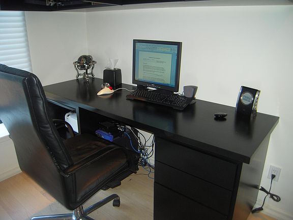 desk in master