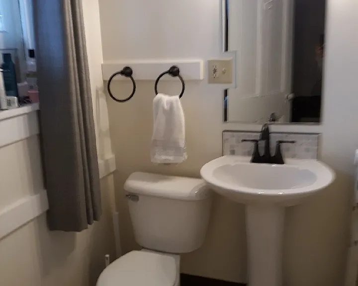 710 East Seneca Street — Photo 14
