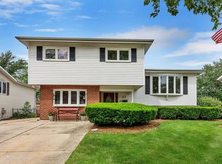 64 S Lewis Ave, Lombard, IL 60148