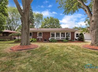 402 Parkwood Dr, Delta, OH 43515