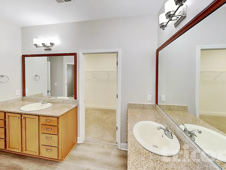 14208 Highland Meadow Rd — Photo 18