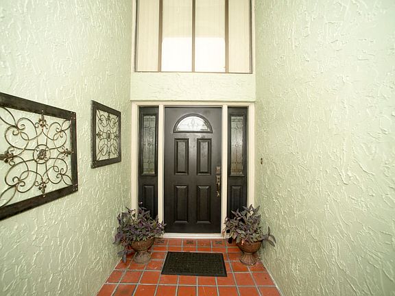 5th image of 1860 Sir Page Ln