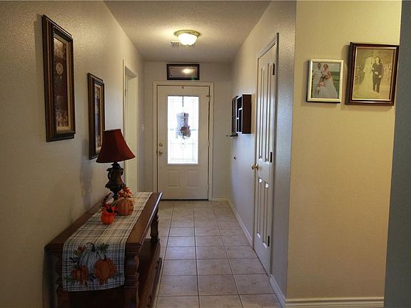 5th image of 1070 S Wesley Ln