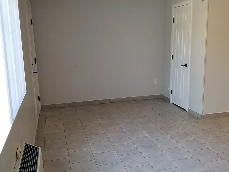 Redlands Pines Apartments — Photo 35