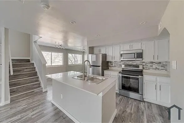 9815 Walnut St #212 — Photo 6