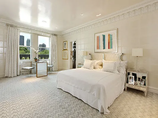 Sold by Sotheby's International Realty | media 1