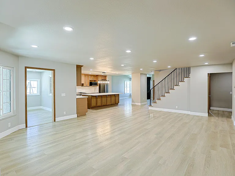 9909 Merced River Ave — Photo 15