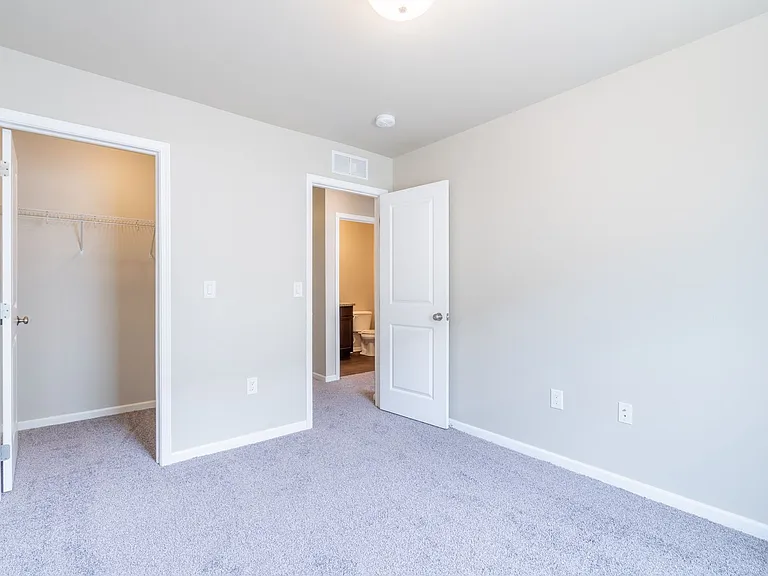 6909 Daniel Defoe Dr — Photo 44