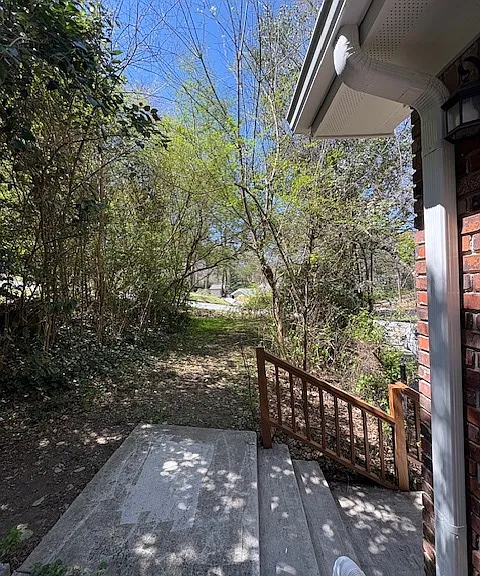 2068 Kenwood Pl SE — Photo 10