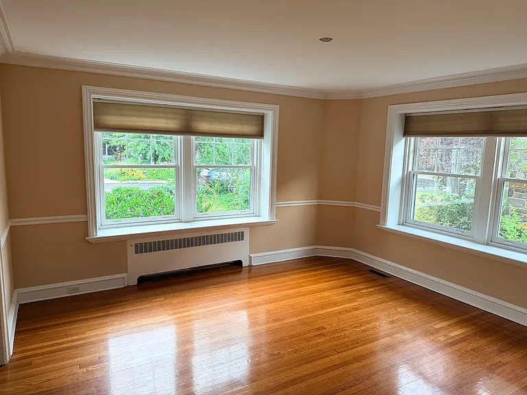 1356 Arbordale Rd — Photo 5