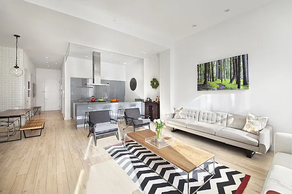 Sold by Stribling | media 5