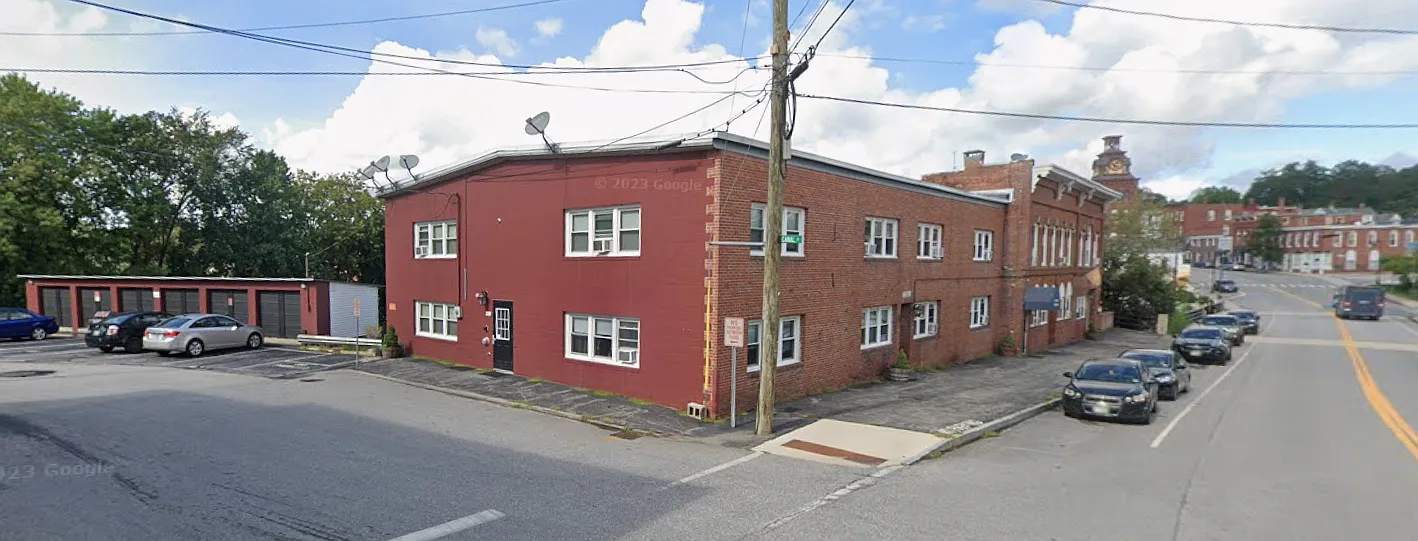 Sunshine Apartments — Photo 1