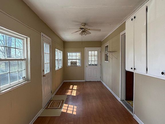 2nd image of 116 Oakdale Ave