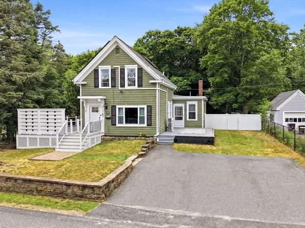31 Charles St, Weymouth, MA 02189