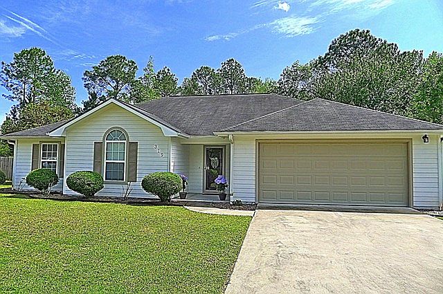 2nd image of 319 Lake Forest Dr