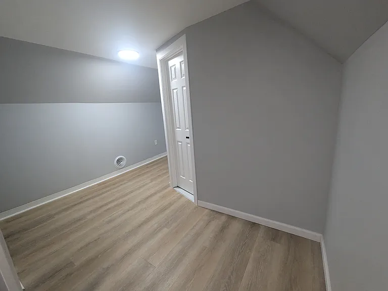 295 Lloyd St #2 — Photo 8