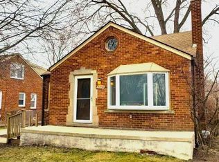 21532 Edgewood St, Saint Clair Shores, MI 48080