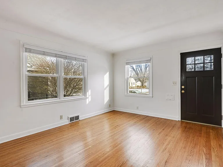 3236 Idaho Ave S — Photo 2