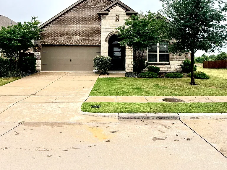 4079 Ellinger Dr — Photo 1