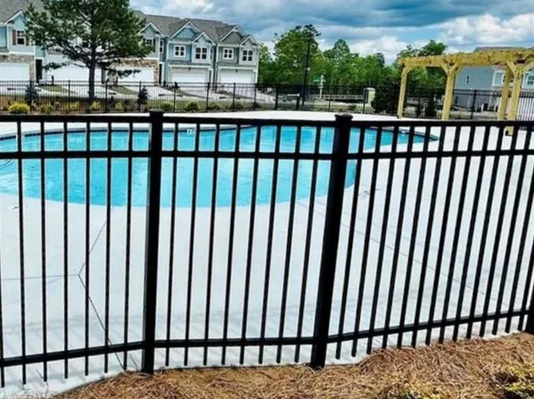 471 Stoneybrook Dr, Dahlonega, GA 30533