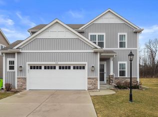 544 Wild Oak ROAD, Hartland, WI 53029