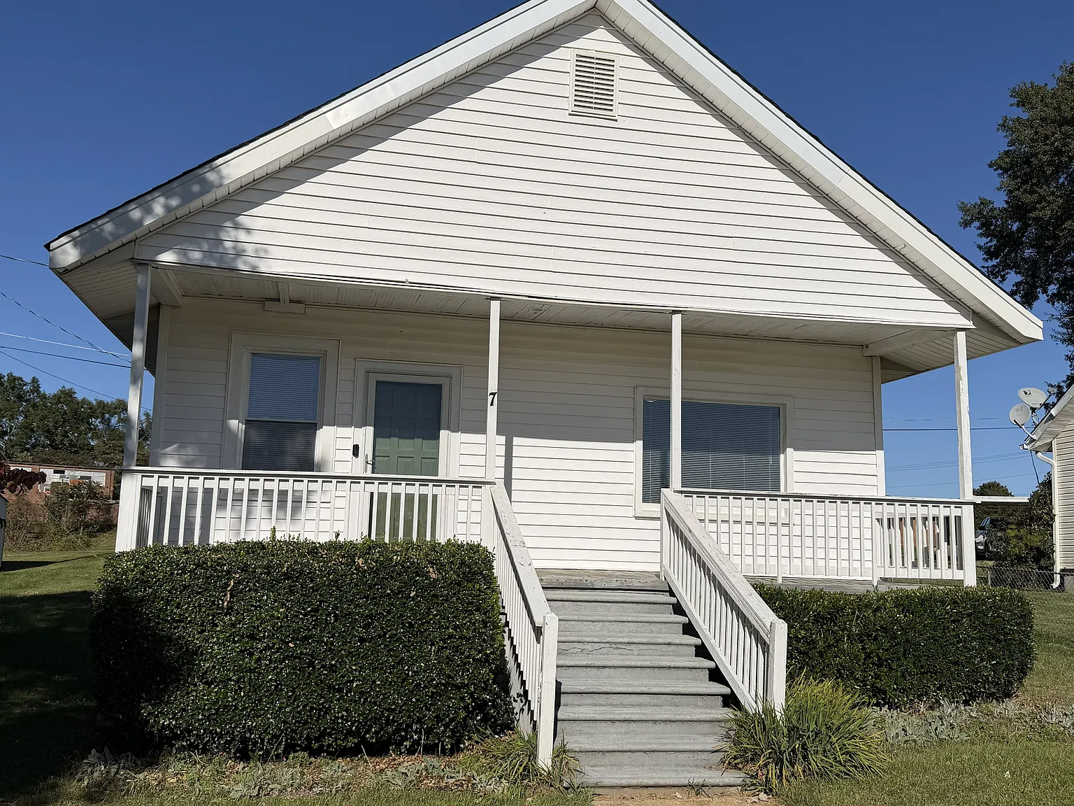 2 bed, 905 sqft, $1,250 — Photo 1