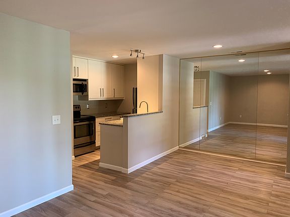 3rd image of 16434 Clarkson Dr