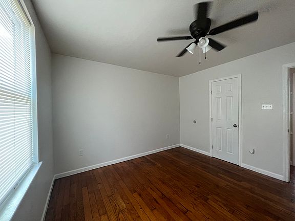 3rd image of 3513 Cambronne St #1B
