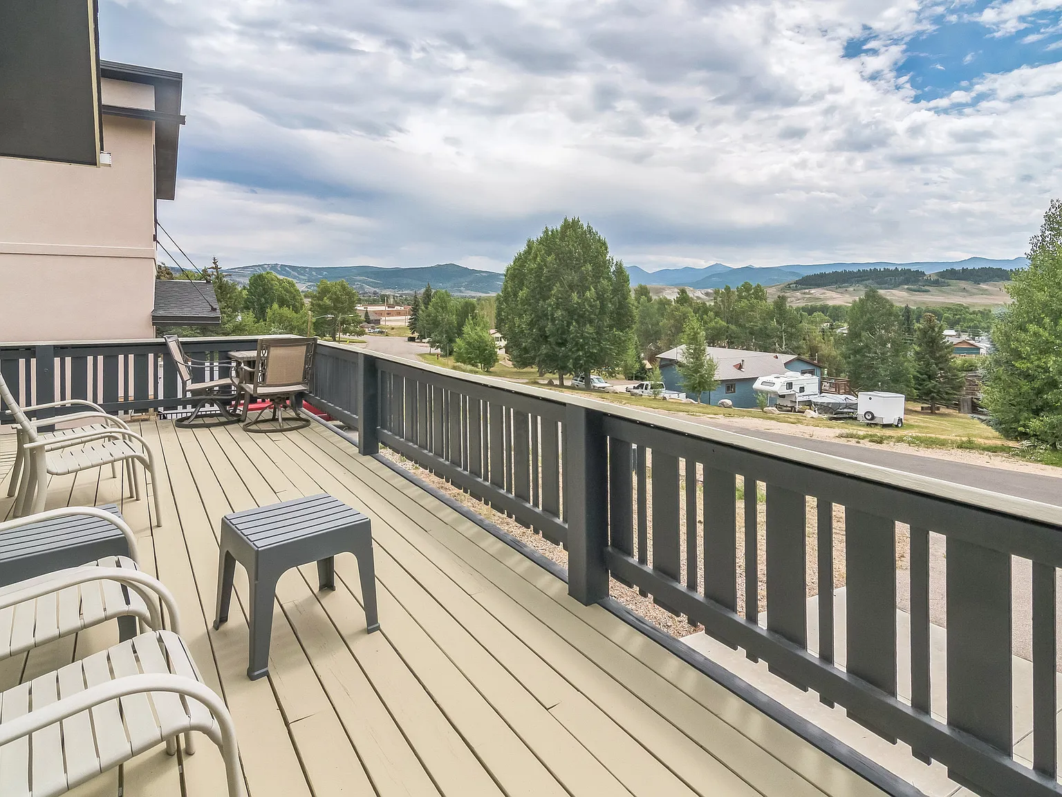 4 bed, 2128 sqft, $3,700 — Photo 2