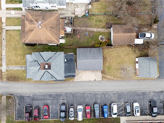 4th image of 711 Grant St