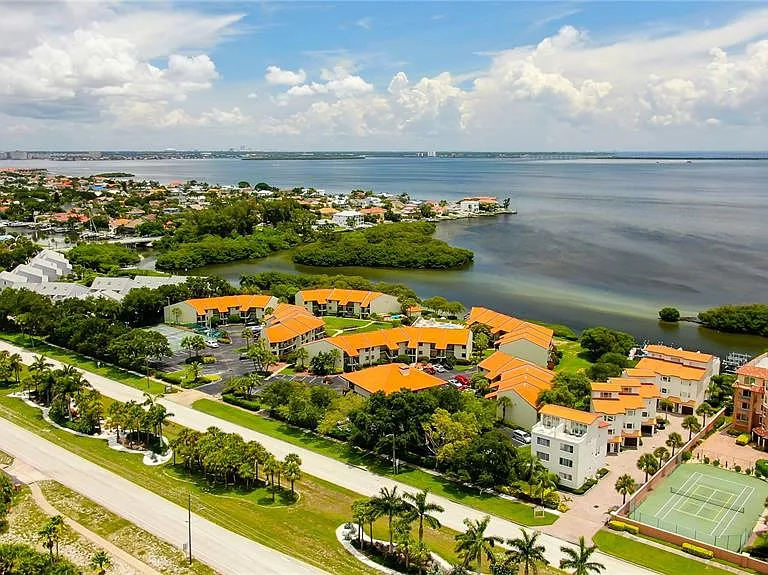 1575 Pinellas Bayway Way S #1575 — Photo 6