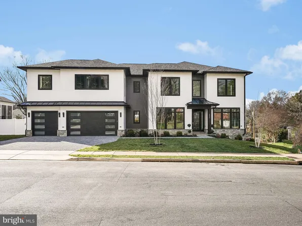 5535 32nd St N, Arlington, VA 22207