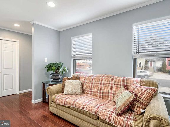5th image of 955 Barton Oaks Pl