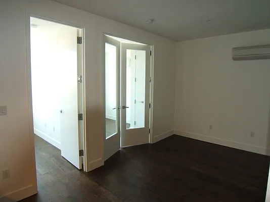 Rented by Nooklyn NYC LLC | media 37