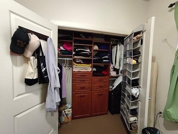 4th image of 9 Gardner St APT 3