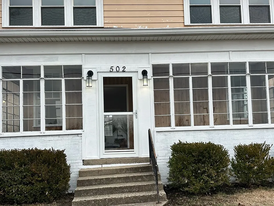 502 Bayou St