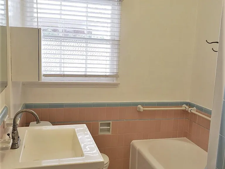 142 S Crescent Dr #A — Photo 21