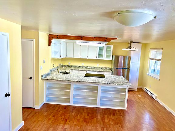 3rd image of 1301 Iowa St #14A