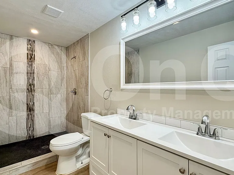 231 S 1st St #1 — Photo 8