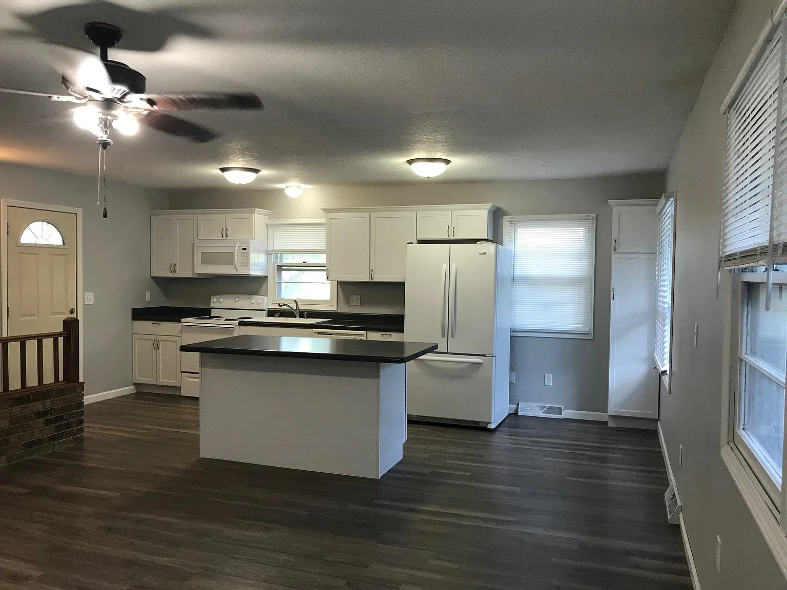 4 bed, 1600 sqft, $2,800 — Photo 2