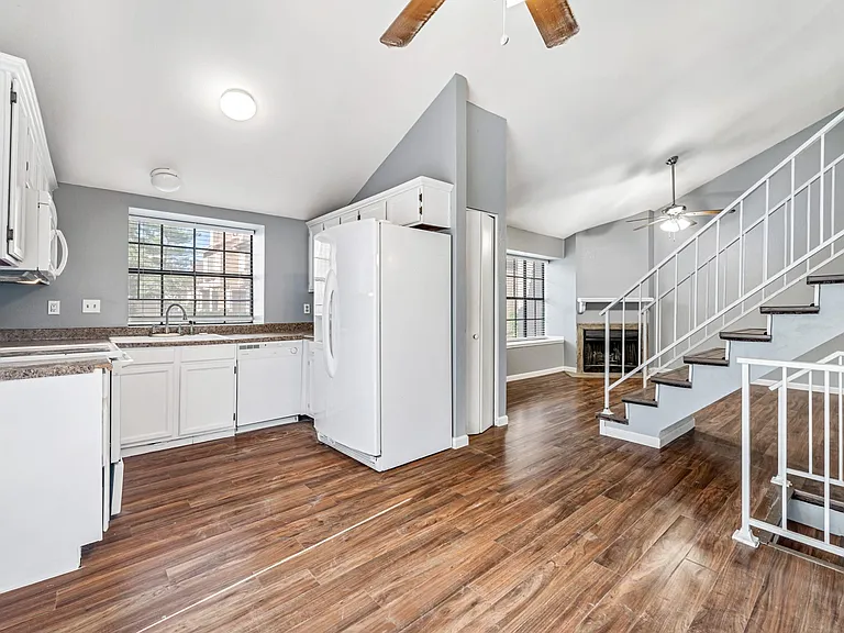 5704 E Aire Libre Ave #1009 — Photo 8