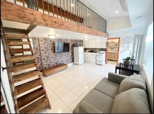 124 S Hamel Dr, Beverly Hills, CA 90211