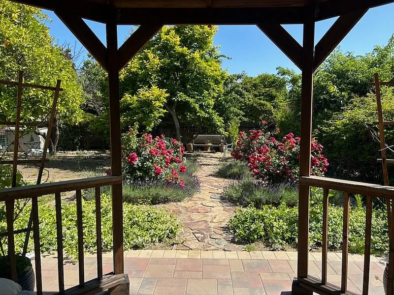2 bed, 780 sqft, $3,550 — Photo 4