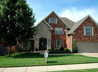4205 W Pleasant Dr, Rogers, AR 72758