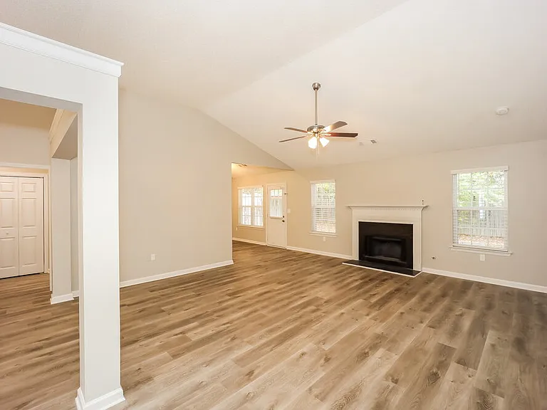 154 Fairhaven Trl — Photo 4