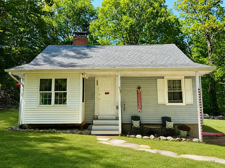 773 Middle Tpke — Photo 14