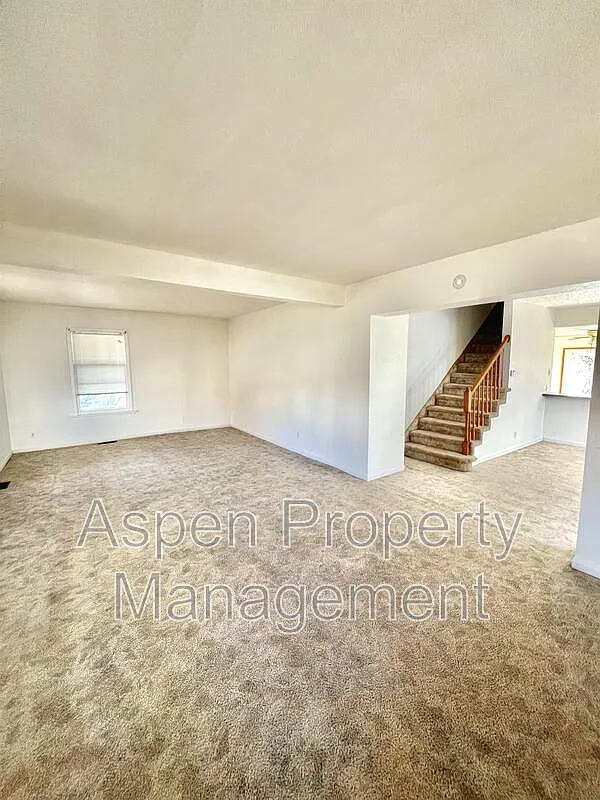 3 bed, 1.5 bath, 1548 sqft, $1,200 — Photo 4