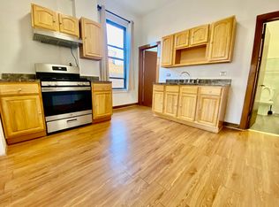 2942 S Loomis St APT 2F, Chicago, IL 60608