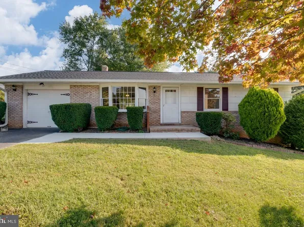 2402 Fielding Dr, Finksburg, MD 21048